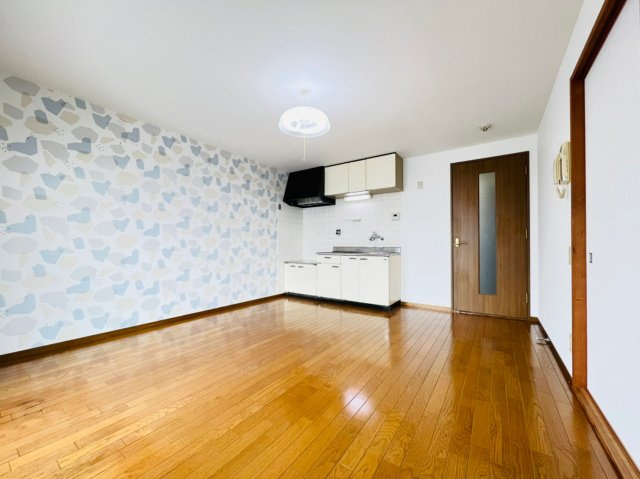 メイゾーン霞ヶ丘の居間・リビング