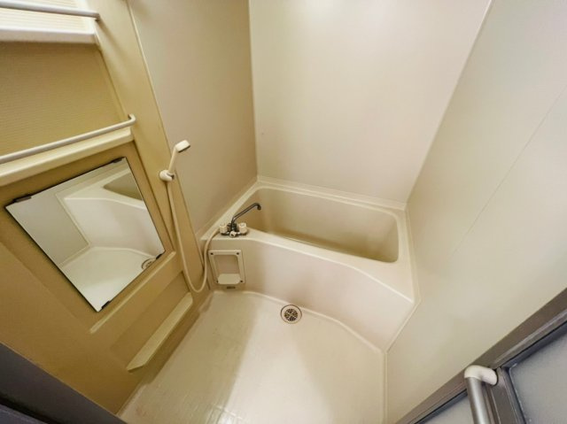 メイゾーン霞ヶ丘の浴室