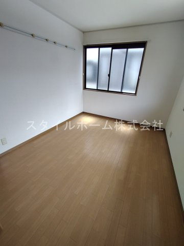 ユトリロ西幸Bの居間・リビング