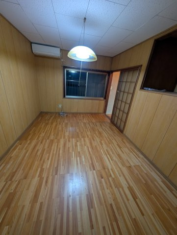 中古住宅　岩崎の洋室