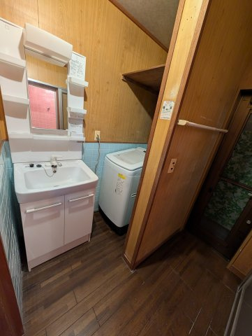中古住宅　岩崎の洗面所