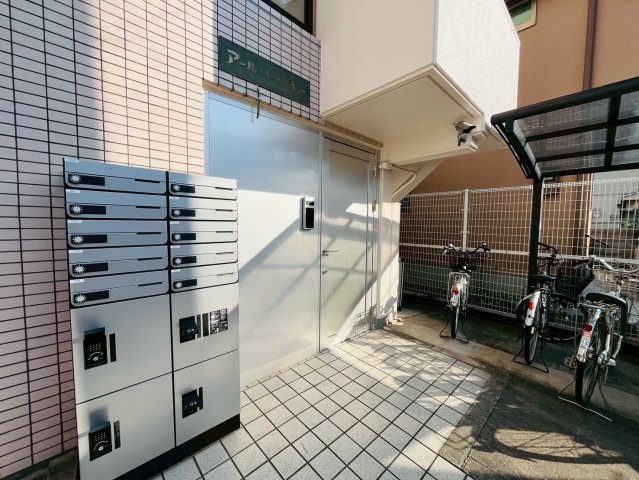 アールドリキューのエントランス