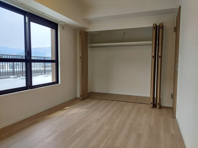 ダイアパレス宝塚月見山の洋室|洋室約6.9帖