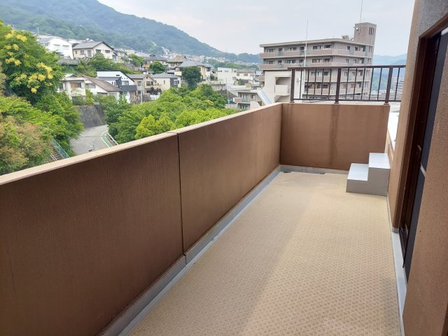 ダイアパレス宝塚月見山のバルコニー|南西側バルコニー