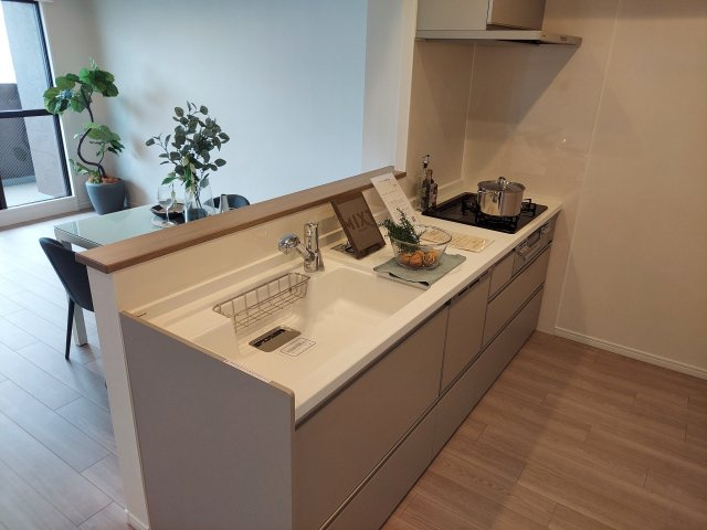 ダイアパレス宝塚月見山のキッチン|食洗機付きシステムキッチン