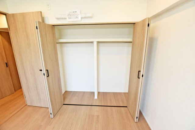 イトーピア武庫之荘の洋室|-洋室6.6帖-
全居室収納スペース有◎