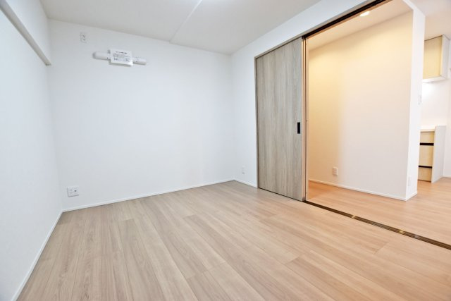 イトーピア武庫之荘の洋室|-洋室5.4帖-
