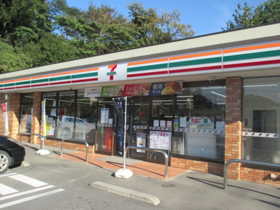 【周辺】 | プロムナードⅢ | セブンイレブン　鹿沼上材木町店まで950m