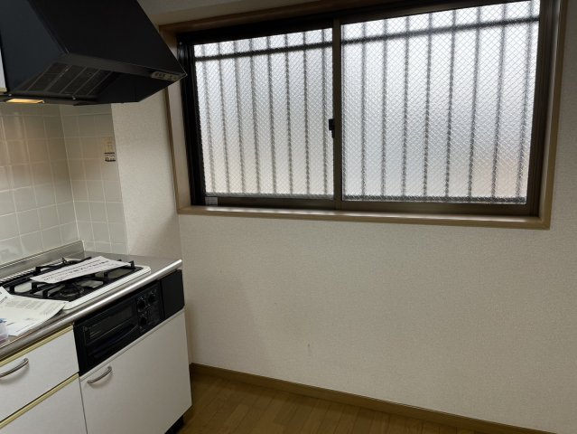 エイブル２のキッチン|キッチン出窓