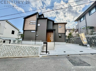 長期優良認定住宅に住宅性能表示ダブル取得等多数の安心を与えてくれる認証取得物件です。繰り返す地震に強い「TOEI Safety　Damper」採用！