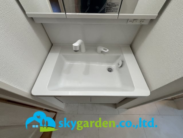 平塚市龍城ケ丘26番　新築戸建　全4棟D号棟の独立洗面台