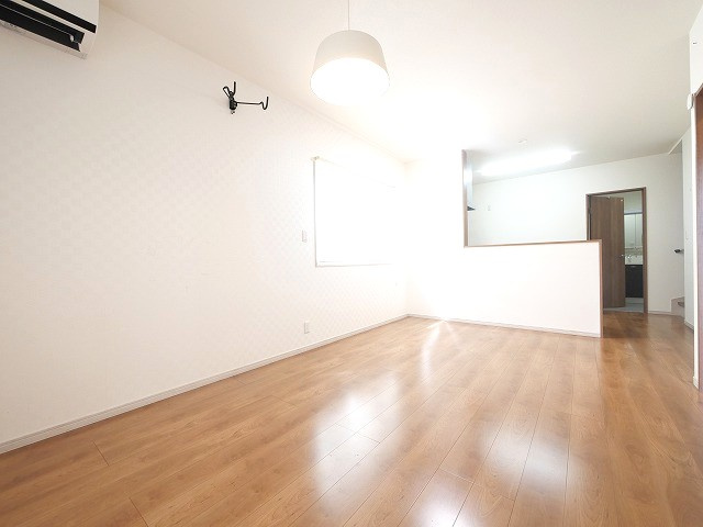 南肘塚町一戸建の居間・リビング|使いやすい居間です