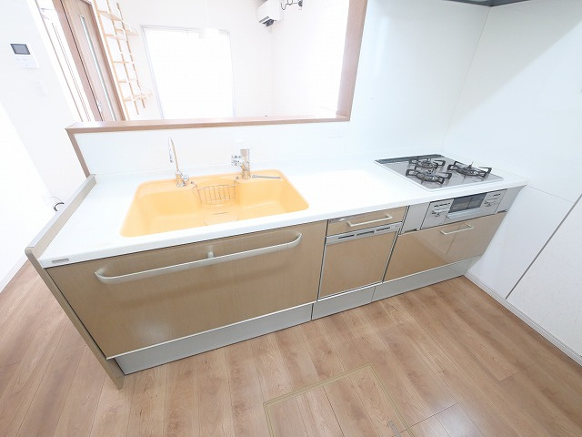 南肘塚町一戸建のキッチン|コンパクトなキッチンで掃除もラクラク