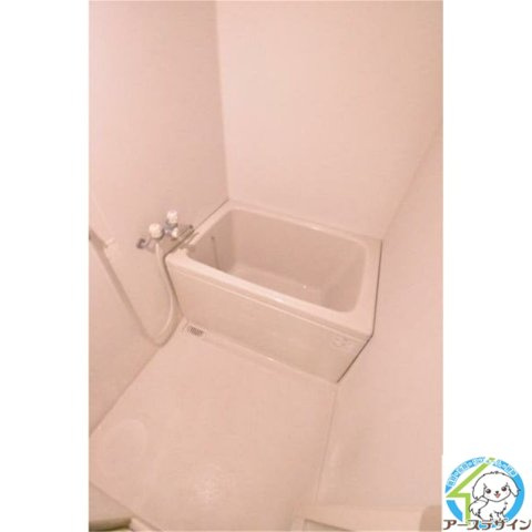 ロイヤルコーポ野添の浴室|パース写真