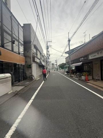 ニュートレンドビルの周辺