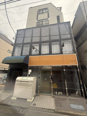 ニュートレンドビルの外観