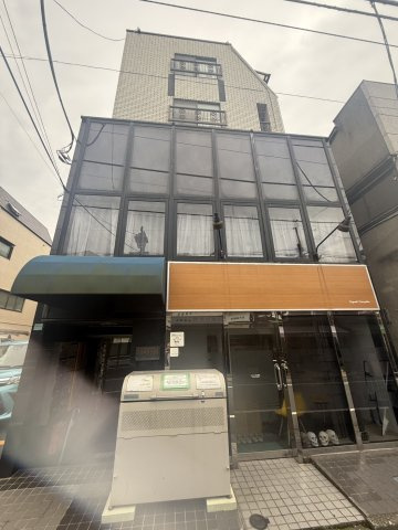 ニュートレンドビルの外観