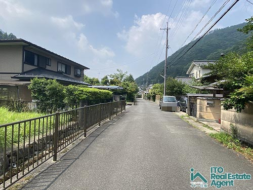 八瀬近衛町 土地（A号地)の前面道路含む現地写真