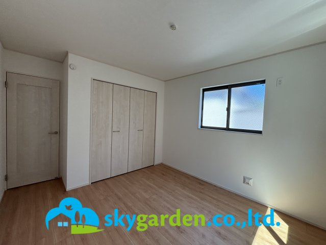 平塚市龍城ケ丘26番　新築戸建　全4棟C号棟の洋室