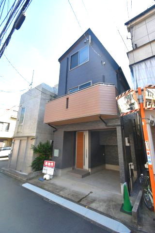 富久町・中古戸建の前面道路含む現地写真