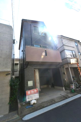 富久町・中古戸建の前面道路含む現地写真