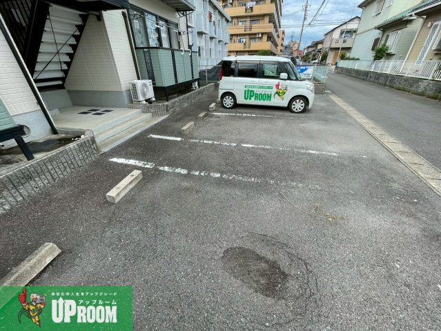 コートヴィレッジⅠの駐車場