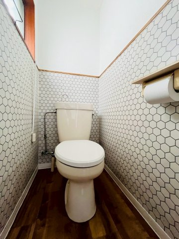 東垂水戸建のトイレ