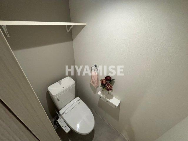 エルモーサ・キャトルのトイレ|★収納棚が有り便利です★※モデルルーム