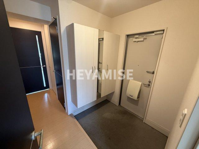 ニューハイツ須田ノ木B棟の玄関