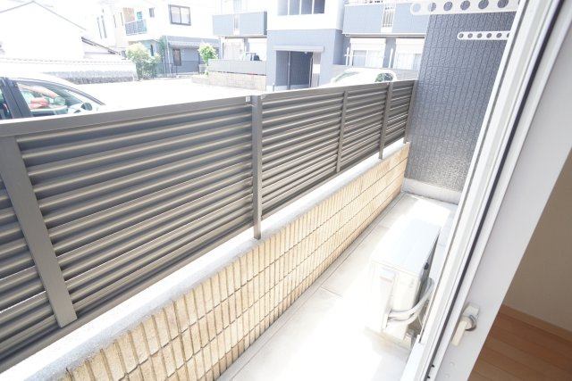 シャーメゾン逆瀬川Ａ棟のバルコニー