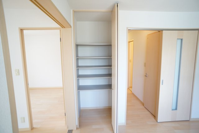 シャーメゾン逆瀬川Ａ棟の収納