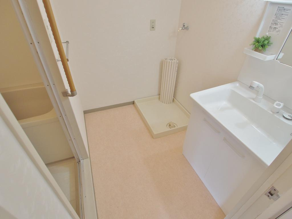 アピアイレブンの洗面所|※写真は別部屋です。