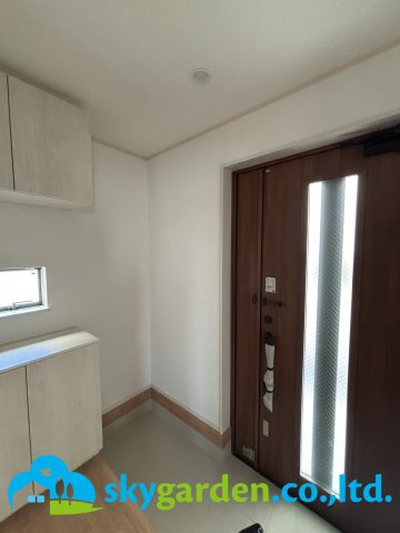 平塚市龍城ケ丘26番　新築戸建　全4棟A号棟の玄関