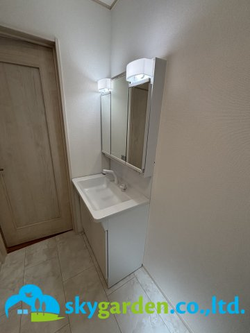 平塚市龍城ケ丘26番　新築戸建　全4棟A号棟の独立洗面台