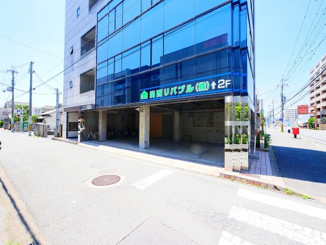 ＫＢＫ三条ビルの外観