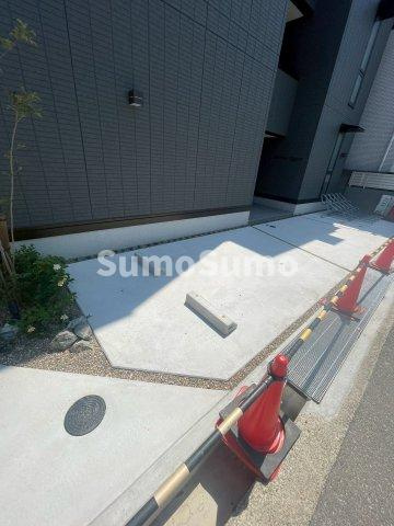 La Maison 塚口の駐車場