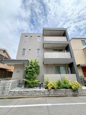 アプリヴィエールの外観