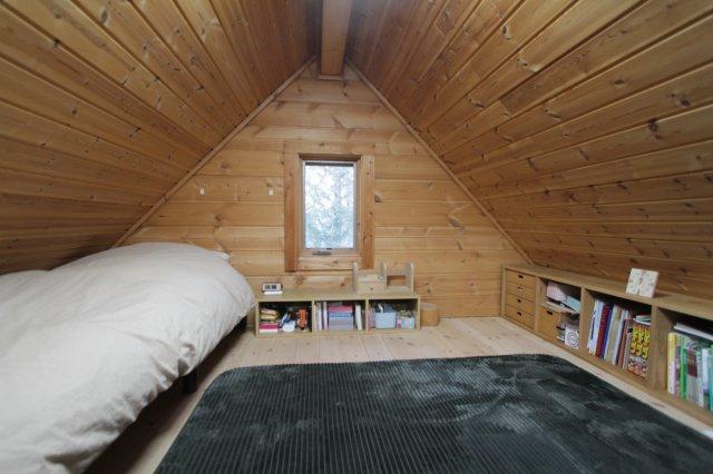 中軽井沢 南原エリア 中古ログハウスの洋室