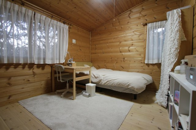 中軽井沢 南原エリア 中古ログハウスの洋室