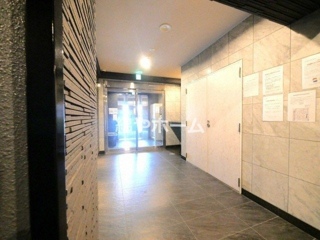 エグゼ大阪城東のロビー|ゆとりのあるロビーです