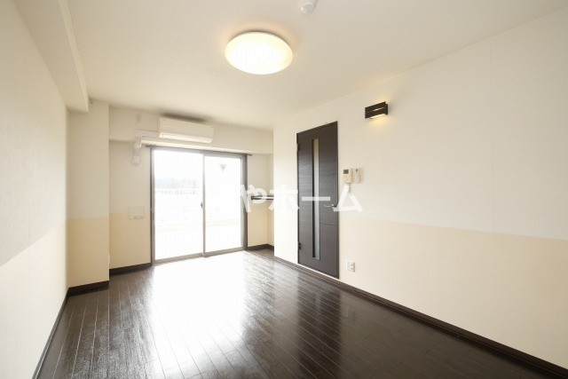 エグゼ大阪城東の居間・リビング|居間です