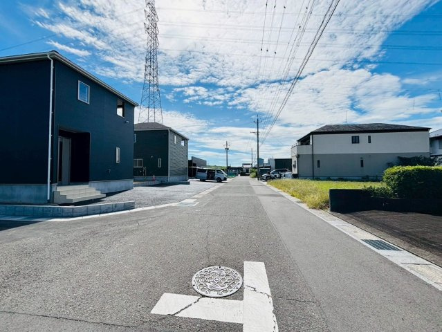 クワイエ　岐阜市河渡第１　全4区画分譲の前面道路含む現地写真|■前面道路　
■ヤマダ不動産　株式会社リライフ