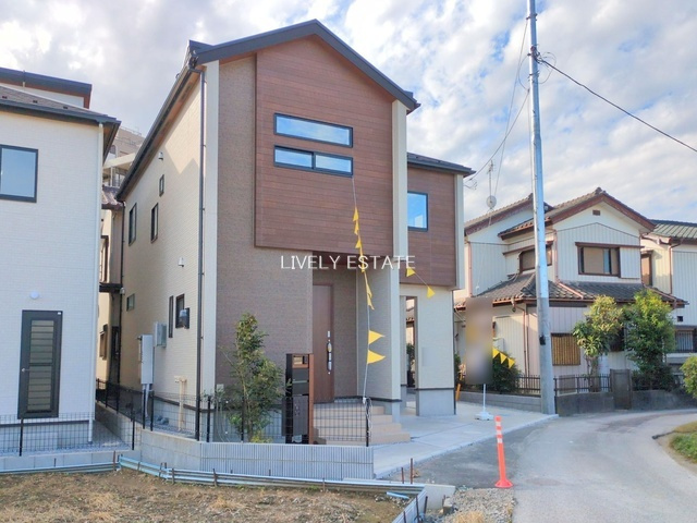 草加市新里町 新築分譲住宅 全3棟 1号棟の外観