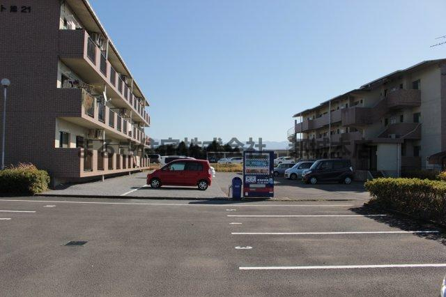 ピアコート旭の展望|駐車場に車を止められます