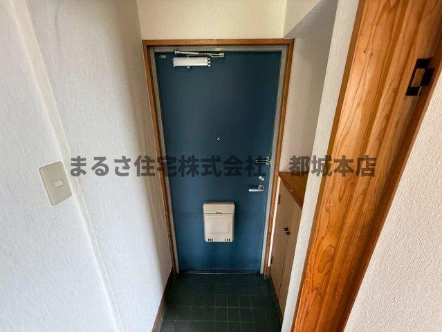 ピアコート旭の玄関