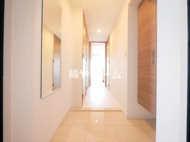 レジュールアッシュOSAKA今里駅前の玄関|シンプルで使いやすい玄関です