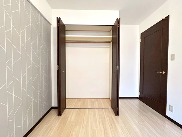 ◆京阪丹波橋駅徒歩４分◆リフォーム済み◆スーパー徒歩５分◆子育て環境良好◆ライオンズマンション伏見の洋室|洋室　クローゼット