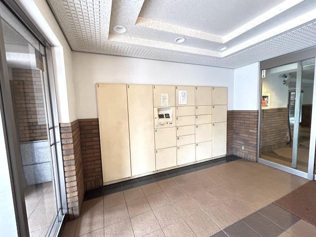 ◆京阪丹波橋駅徒歩４分◆リフォーム済み◆スーパー徒歩５分◆子育て環境良好◆ライオンズマンション伏見のその他共用部分|宅配ボックス