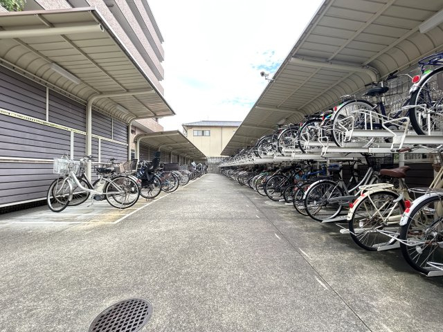 ◆京阪丹波橋駅徒歩４分◆リフォーム済み◆スーパー徒歩５分◆子育て環境良好◆ライオンズマンション伏見の駐輪場|駐輪場