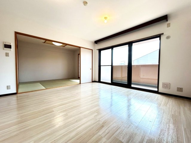 ◆京阪丹波橋駅徒歩４分◆リフォーム済み◆スーパー徒歩５分◆子育て環境良好◆ライオンズマンション伏見の居間・リビング|リビング